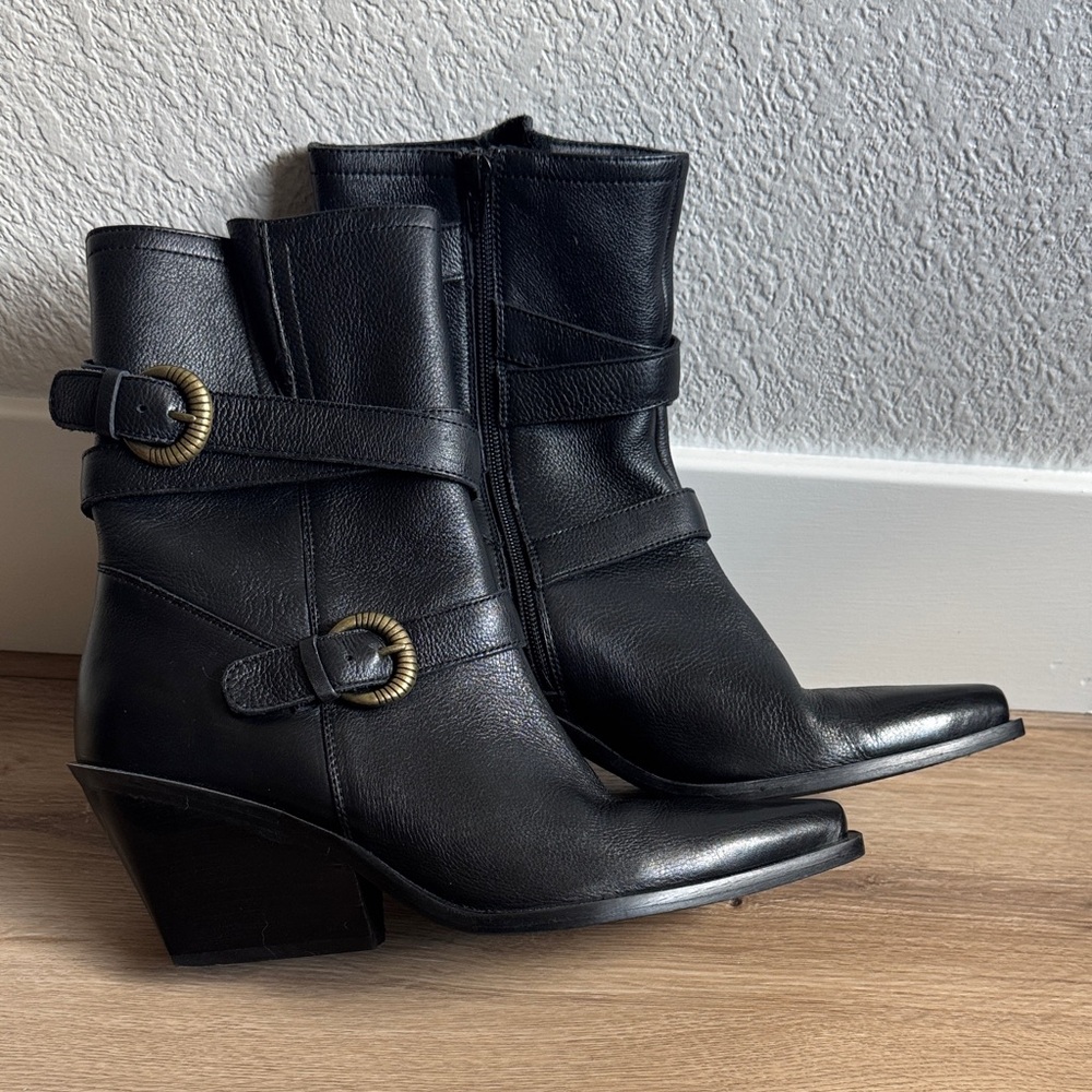Seychelles Black Leather Ankle Booties with Gold Buckle